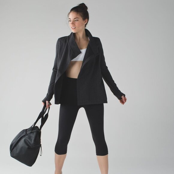 Lululemon Coast Wrap II - Heathered Black - Picture 1 of 12